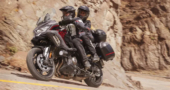 Nuove Kawasaki Versys 1000 S e SE: in arrivo la gamma MY 2021