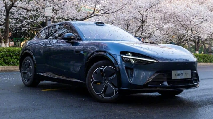Xiaomi YU7 si mostra nelle prime foto ufficiali: SUV hi-tech da 681 CV pronto al debutto