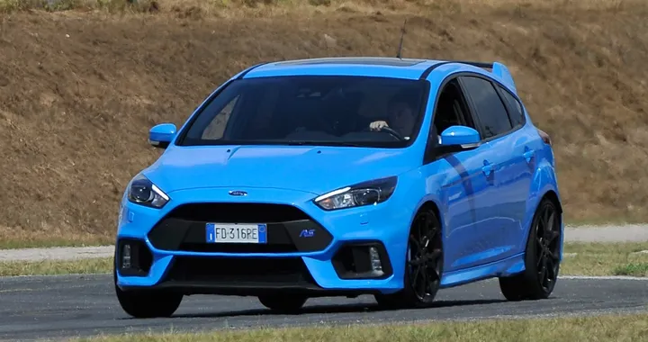 Ford Focus RS: la prova su strada e in pista