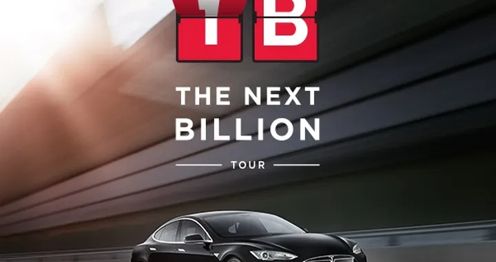 Elon Musk porta la Model S a Porto Cervo