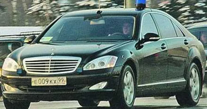 Russia, scatta la protesta contro le auto blu