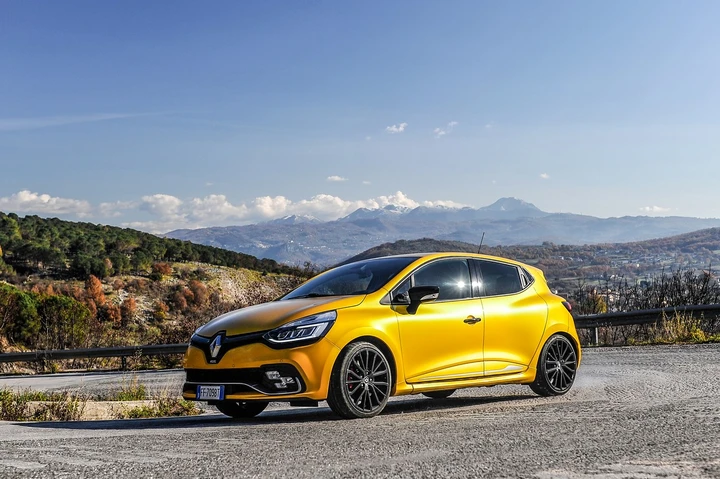 Renault Clio R.S. 2017: la prova su strada