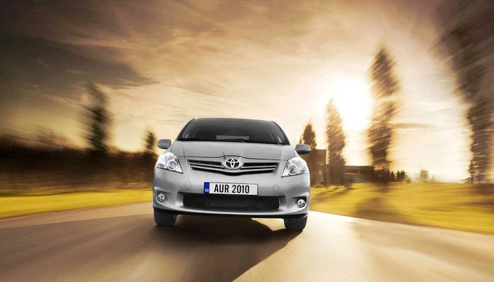 Toyota Auris MY 2010