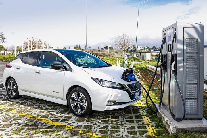 Enel: 130 colonnine Fast recharge con il Progetto EVA+