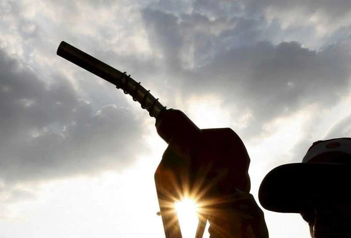 Prezzo benzina: aumenti accise per l'emergenza terremoto