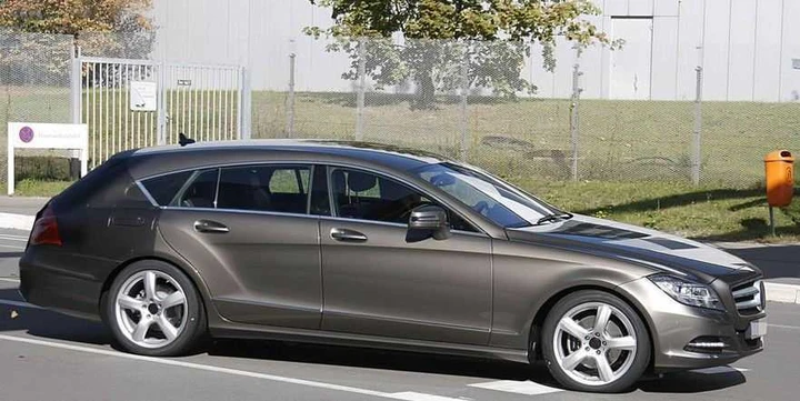 Mercedes CLS Station Wagon: prime immagini della Shooting Brake stradale
