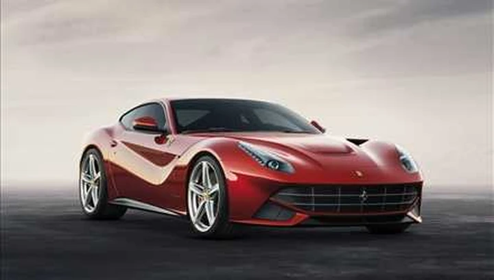 Ferrari F12 berlinetta: prezzo da 274.400 euro