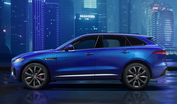 Jaguar F-Pace: pubblicata la prima immagine ufficiale