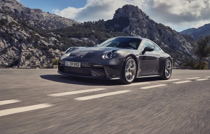 Porsche 911 GT3 Touring: caratteristiche, dotazioni e prezzo