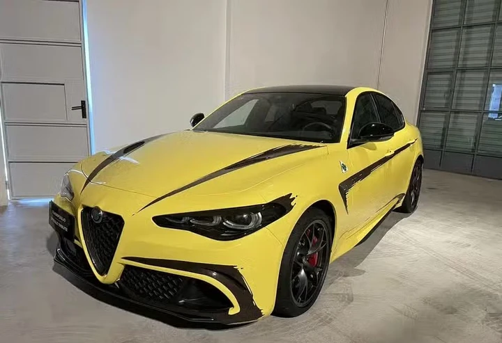 Alfa Romeo Giulia Quadrifoglio Speciale e Daytona Tribute: due edizioni per celebrare il mito