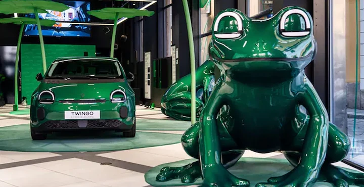 Nuova Twingo E-Tech: debutto creativo al Fuorisalone 2026