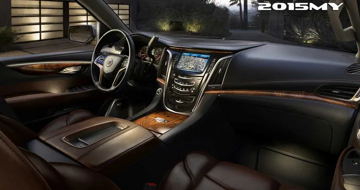 Cadillac Escalade 2015: svelati gli interni