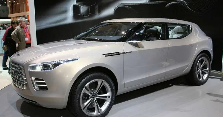 Aston Martin SUV: avrà il V12 6.0 e telaio Mercedes