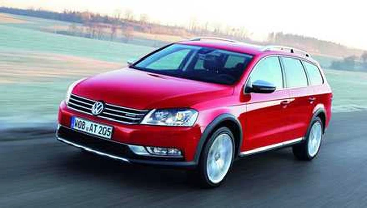Volkswagen Passat Alltrack, nuove foto