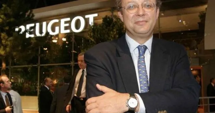 PSA e FCA: la famiglia Peugeot sostiene la fusione e il titolo vola in borsa