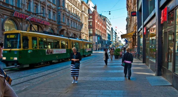 Helsinki, dal 2025 sarà una città senza auto