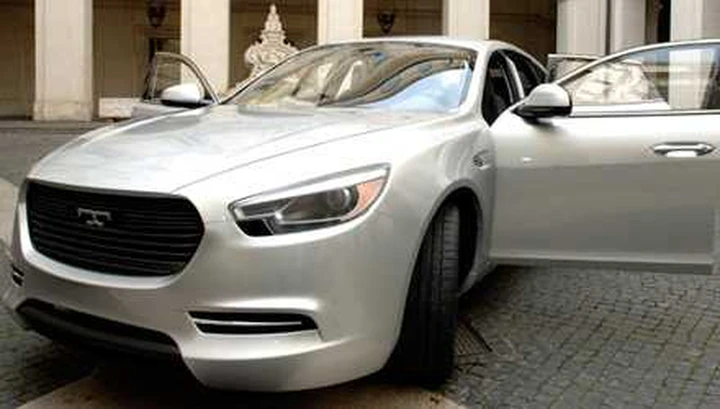 La De Tomaso SLC debutta in anteprima a Roma