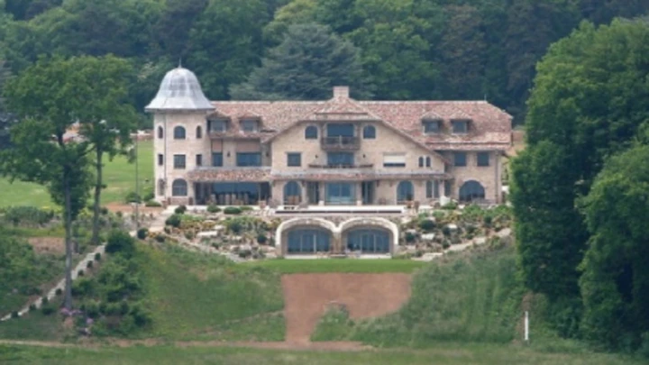 Droni su villa Schumacher