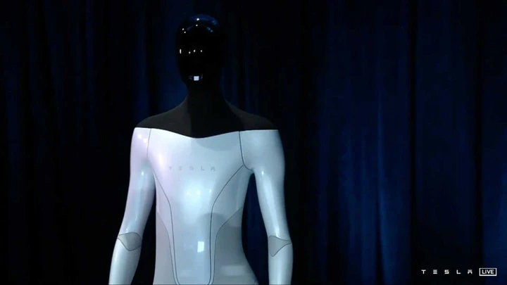 Tesla: in arrivo il prototipo del robot androide
