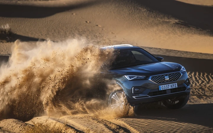 Seat Tarraco, il SUV spagnolo protagonista nel deserto