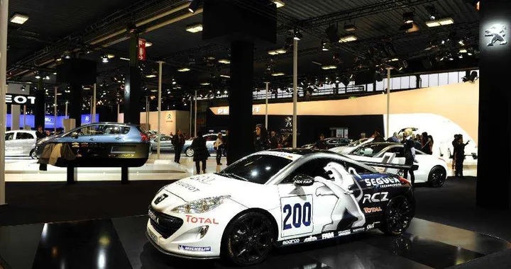 Il Leone di Peugeot ruggisce al Motor Show 2010