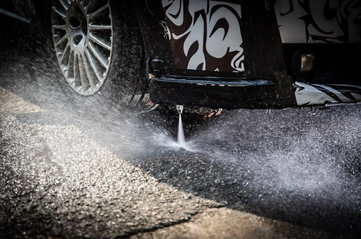 EasyRain AIS, tecnologia anti aquaplaning: immagini ufficiali