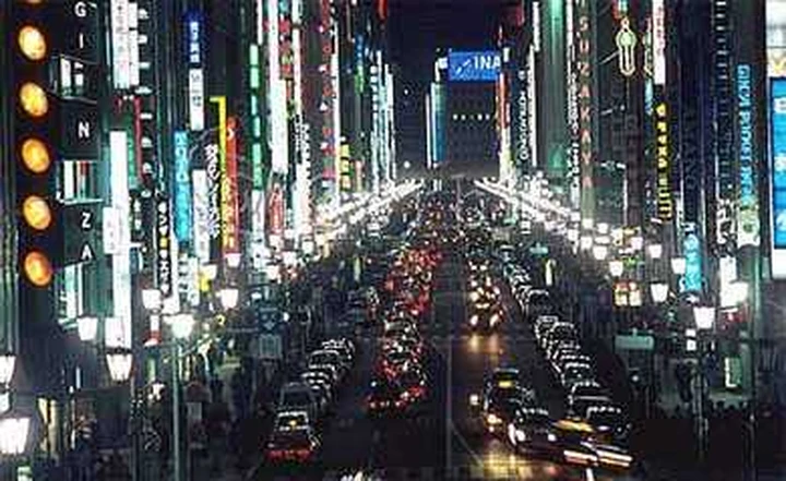 A Tokyo si fa il pieno.... di elettricità!