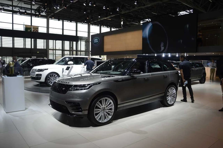 Land Rover al Salone di Parigi 2018
