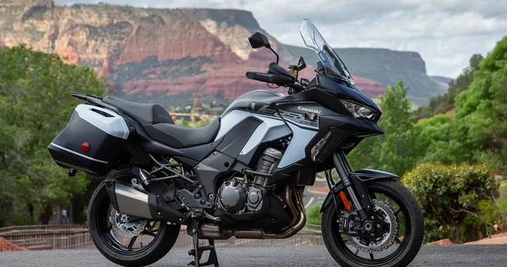 Kawasaki Versys 650 e 1000: kit di viaggio in omaggio