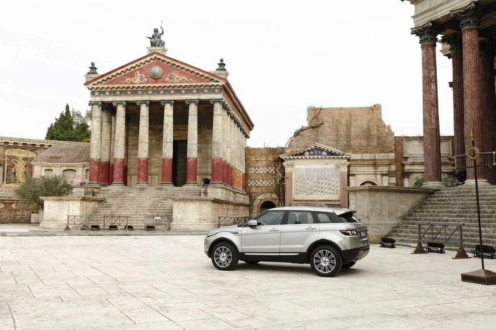 Range Rover Evoque a Cinecittà