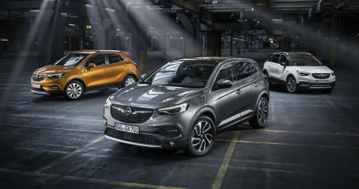 Opel: con Crossland e Grandland si completa la gamma X