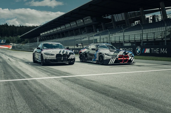Bmw M4 Coupé 2021 e Bmw M4 GT3 2021: prime immagini ufficiali
