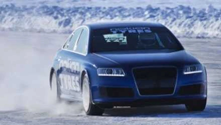 Audi RS6 sul ghiaccio a 331,6 km/h, battuta la Continental