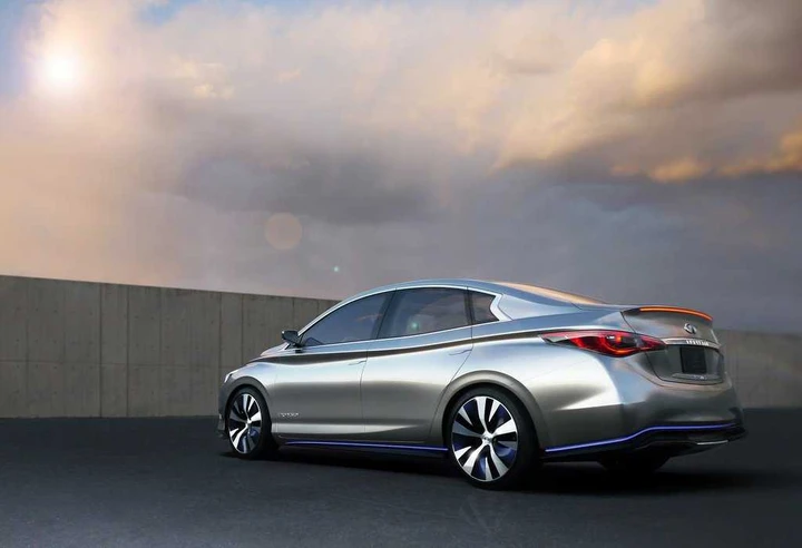 Infiniti LE Concept: nuova berlina elettrica