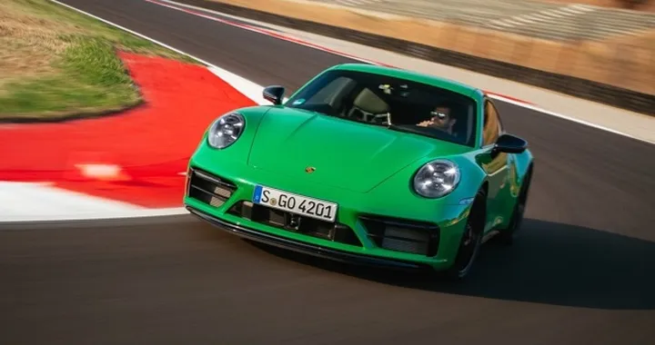 Porsche 911 Carrera GTS 2022: dotazioni, potenza, prezzi