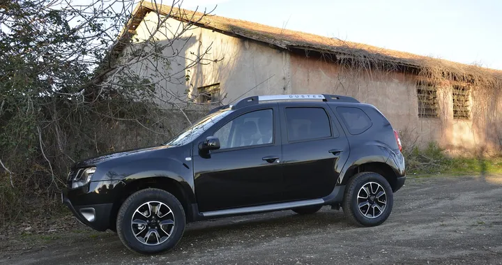 Dacia Duster 1.6 115 CV 4x2 GPL Black Shadow: la prova su strada