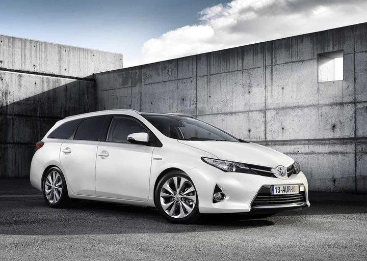Toyota Auris Touring Sports 2014