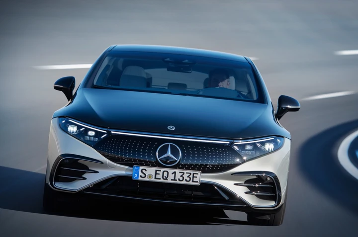 Mercedes EQS 2021: immagini ufficiali