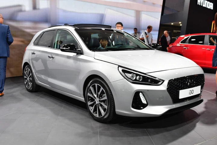 Hyundai i30 al Salone di Parigi 2016