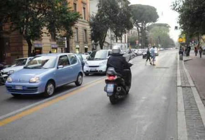Roma: moto sulle corsie preferenziali, parte la sperimentazione