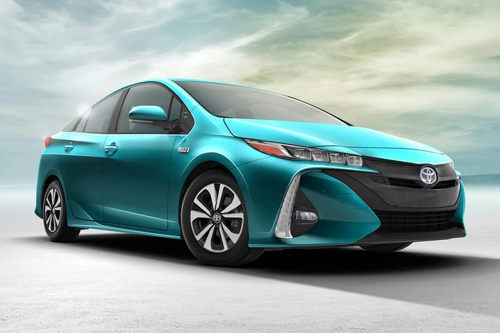 Toyota Prius Prime: a New York l’ibrida diventa plug-in