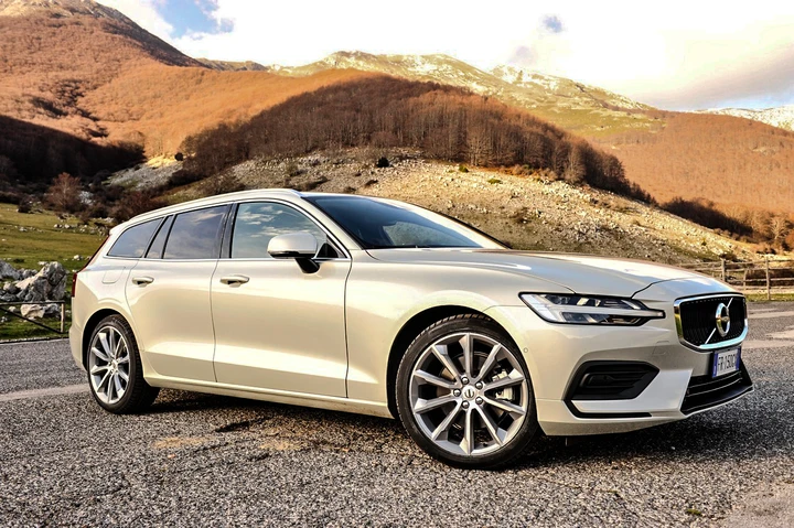 Volvo V60 D4 Geartronic Business Plus: la prova su strada