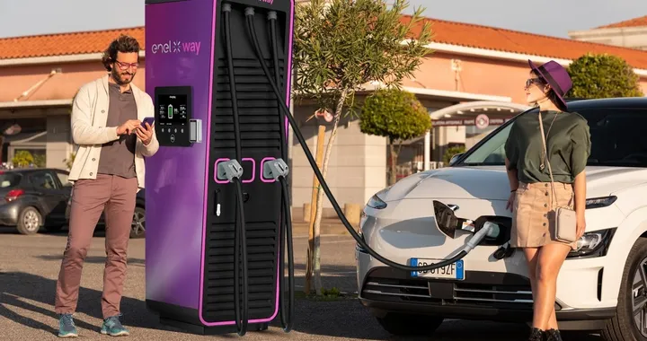Enel X Way aggiorna le tariffe: i prezzi 2023
