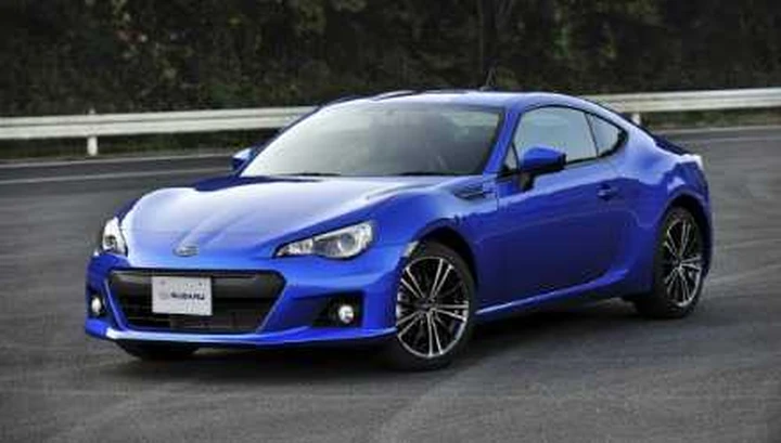 Subaru al lavoro sulla BRZ STI