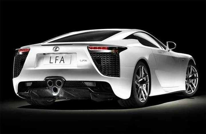 Lexus prepara l'erede della LFA
