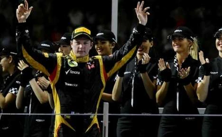 Abu Dhabi: vince Raikkonen, mega rimonta di Vettel