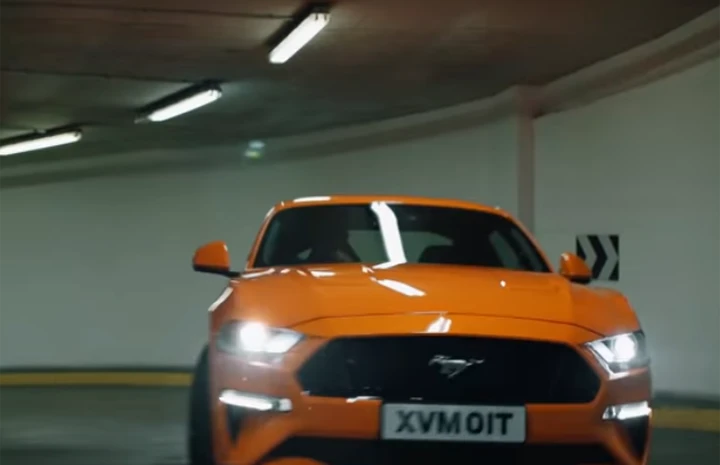 Ford Mustang: pubblicità vietata dall’Authority britannica per “troppa aggressività”. Ecco il video