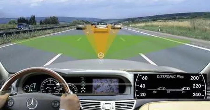 Mercedes premiata per il Pre Safe Brake