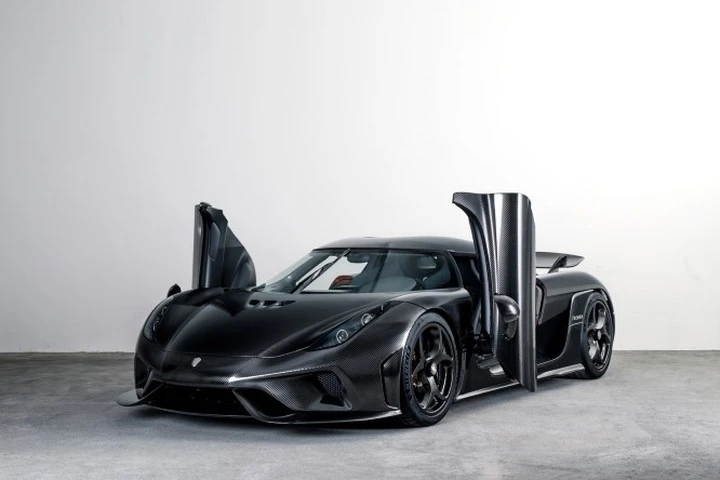 Koenigsegg Regera: adesso anche Naked Carbon