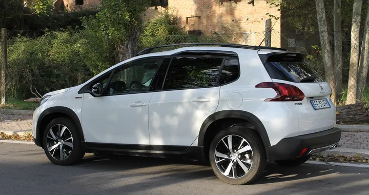 Peugeot 2008 1.6 BlueHDi GT Line: la prova su strada